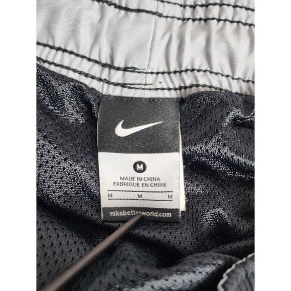 Nike Swim Trunks Medium Black - Picture 9 of 9